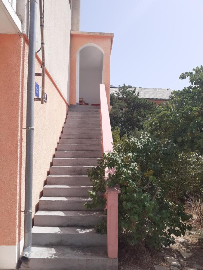 Apartments Mara Bela Karlobag Luaran gambar
