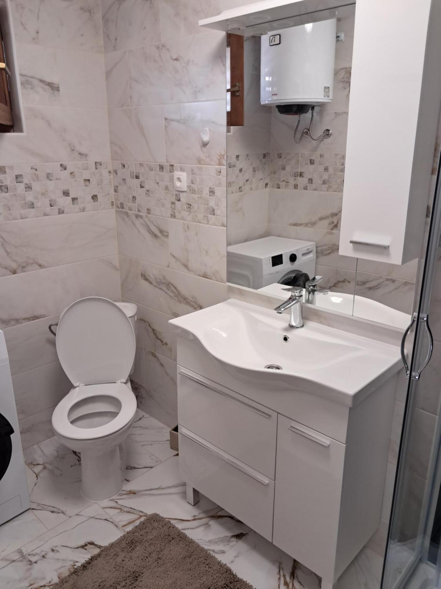 Apartments Mara Bela Karlobag Luaran gambar