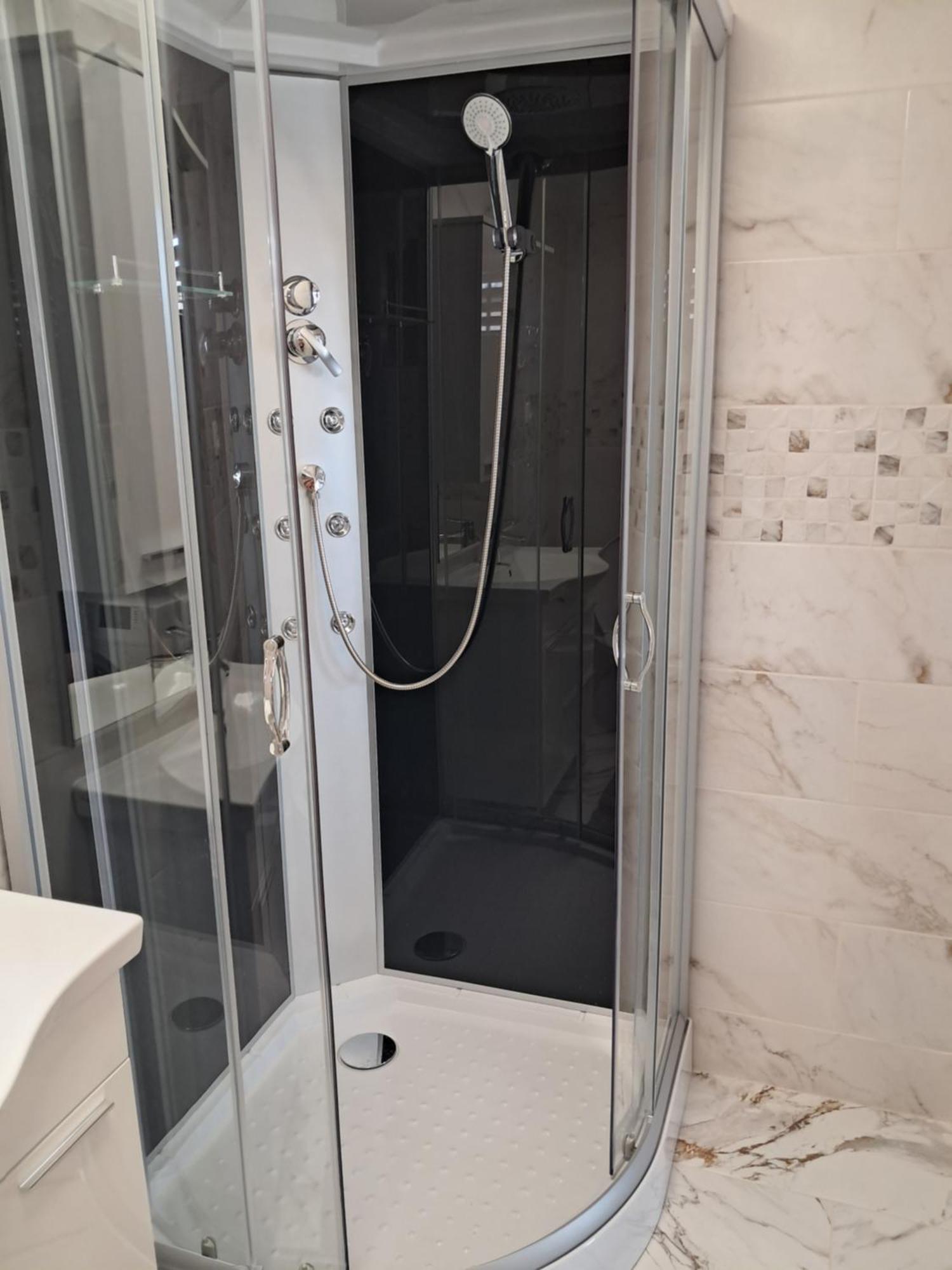 Apartments Mara Bela Karlobag Luaran gambar