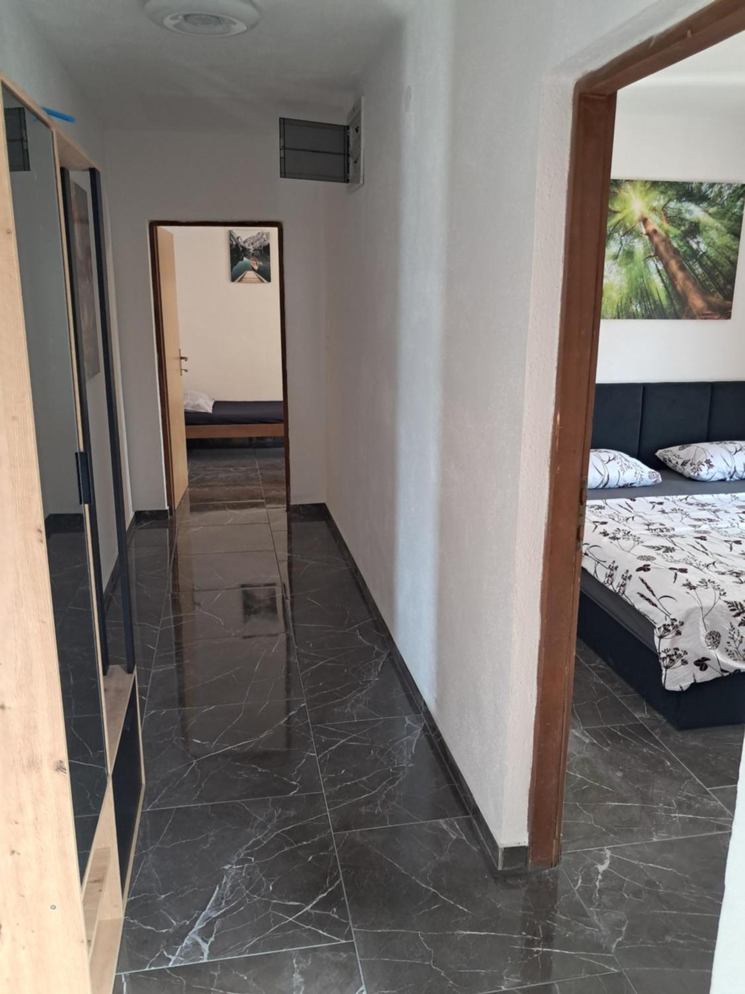 Apartments Mara Bela Karlobag Luaran gambar